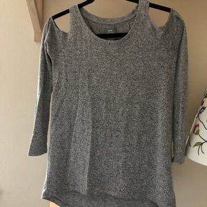 Long sleeve shoulder-less top